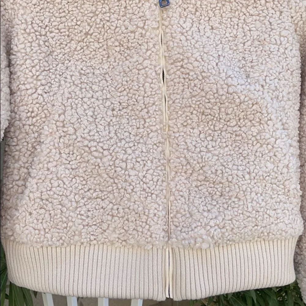 Banana Republic sweater - Picture 3 of 4